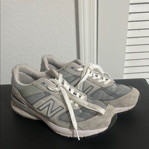 New Balance 990V5